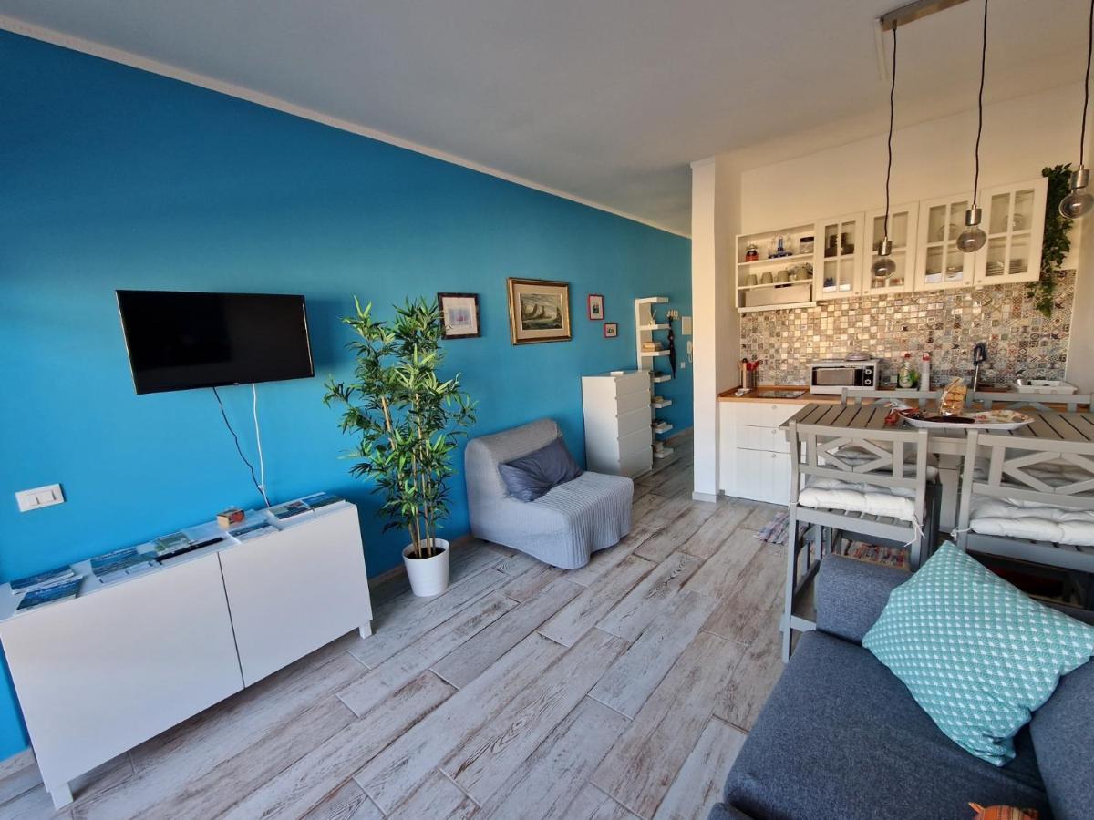 Апартаменты Casa Marina - Monolocale Vista Mare Фоллоника Экстерьер фото
